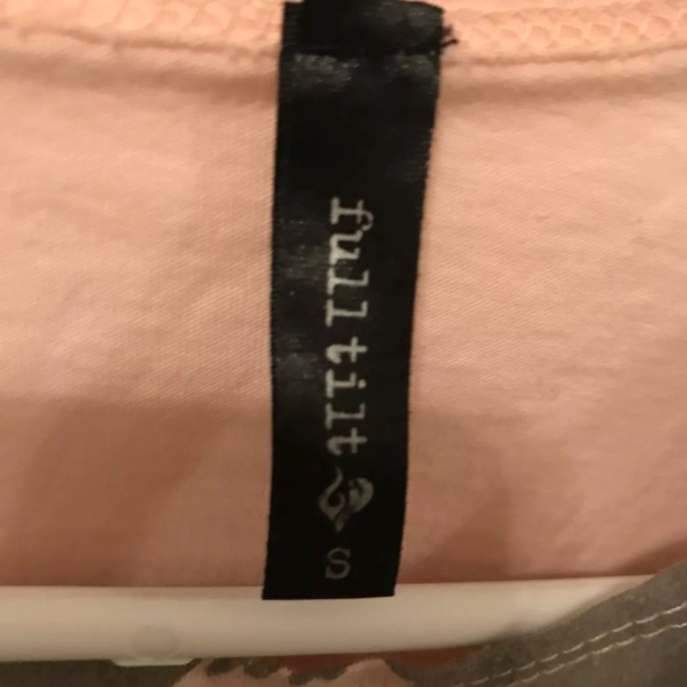 Crop top - Picture 2 of 3